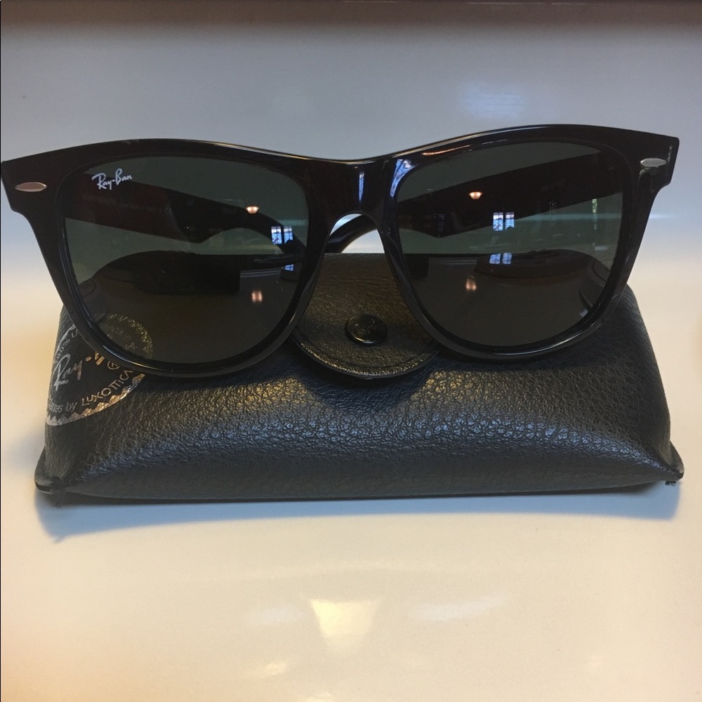 Authentic Ray-Band Wayfarer Sunglasses